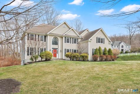 1 Bramble Trail Newtown CT 06470