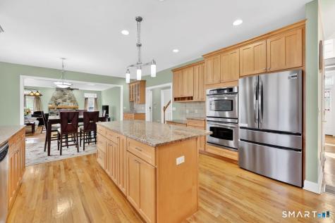 1 Bramble Trail Newtown CT 06470