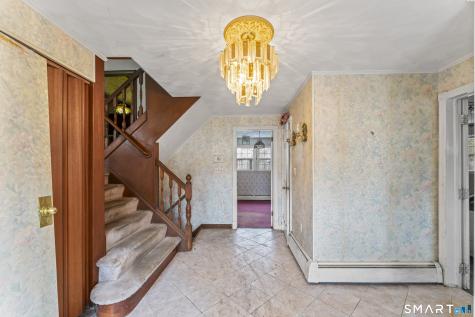 32 Brentwood Drive Bloomfield CT 06002