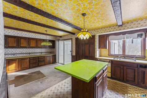 32 Brentwood Drive Bloomfield CT 06002