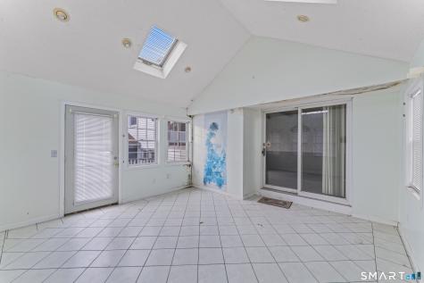 32 Brentwood Drive Bloomfield CT 06002