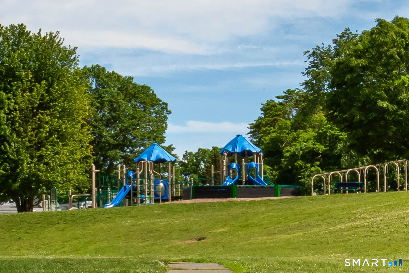 274 Valleyview Road Fairfield CT 06824
