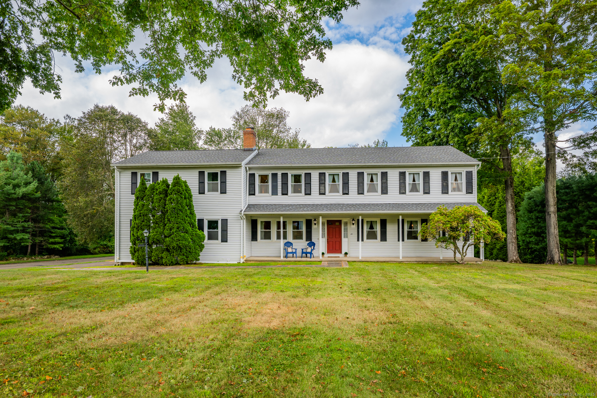 21 Hill Circle Trumbull CT 06611