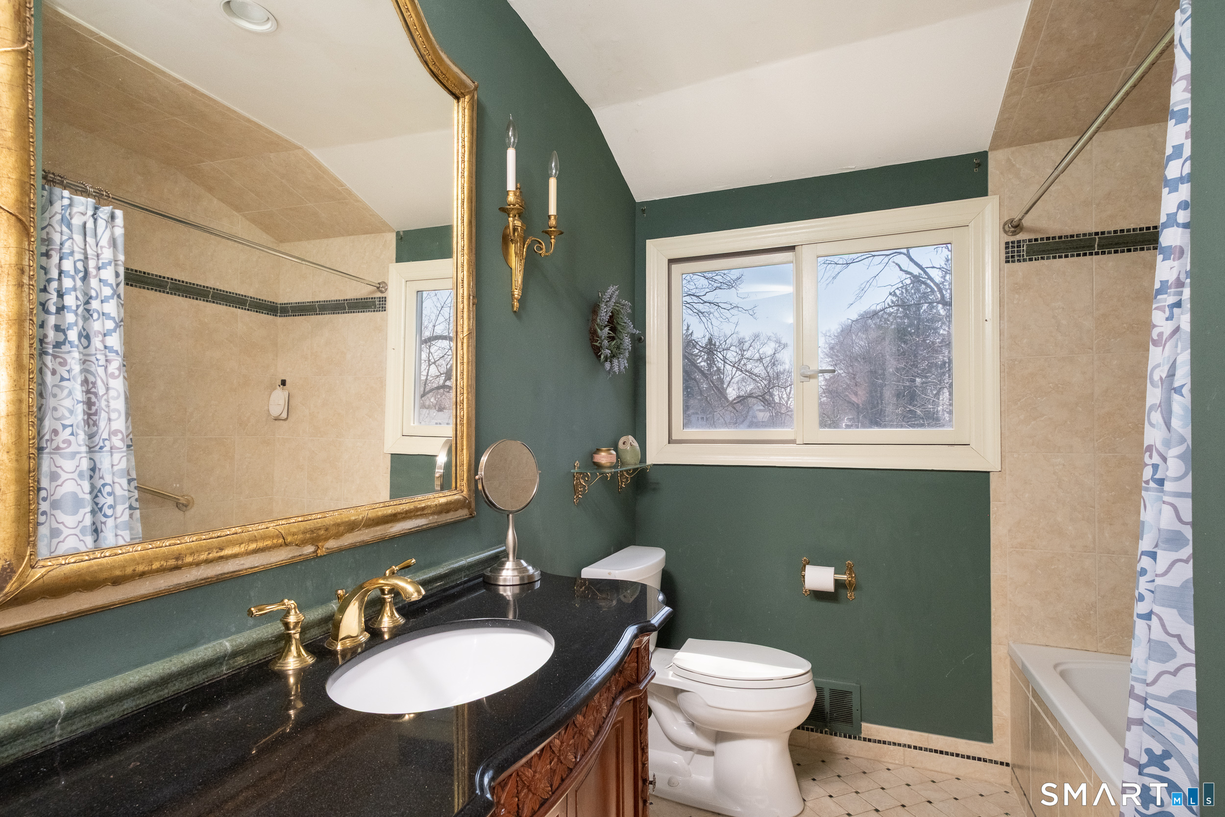 56 Lakeview Drive Stamford CT 06905