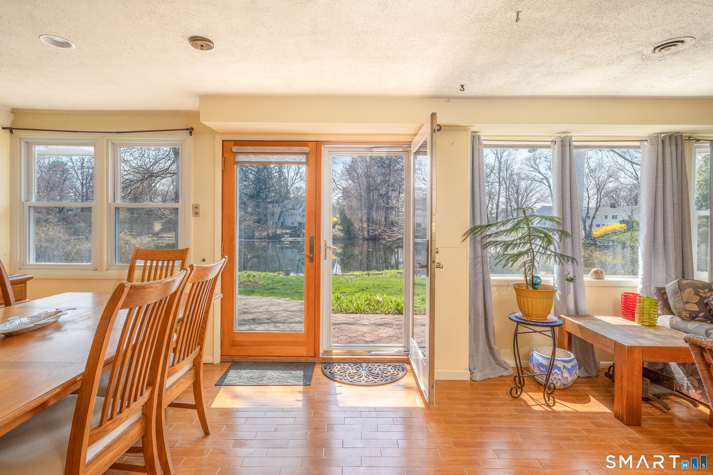 56 Lakeview Drive Stamford CT 06905