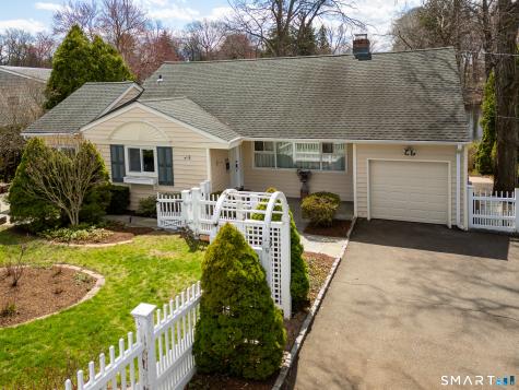 56 Lakeview Drive Stamford CT 06905
