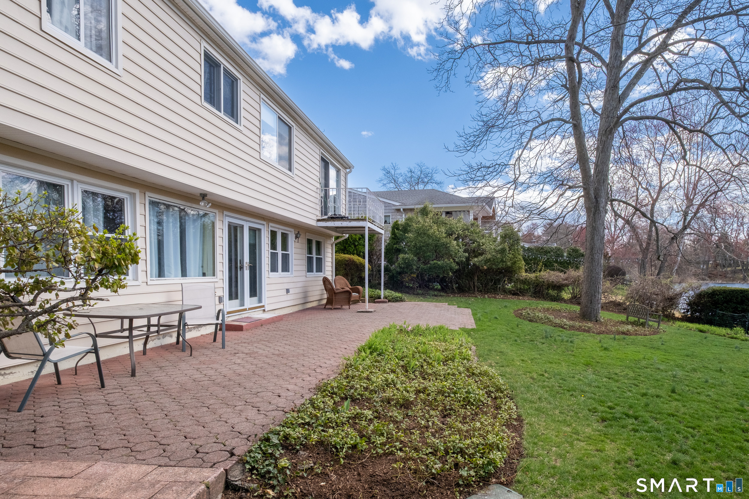 56 Lakeview Drive Stamford CT 06905