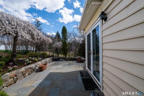 56 Lakeview Drive Stamford CT 06905