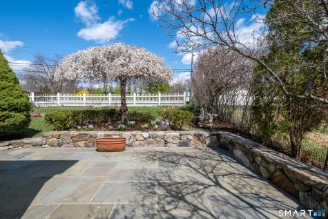 56 Lakeview Drive Stamford CT 06905
