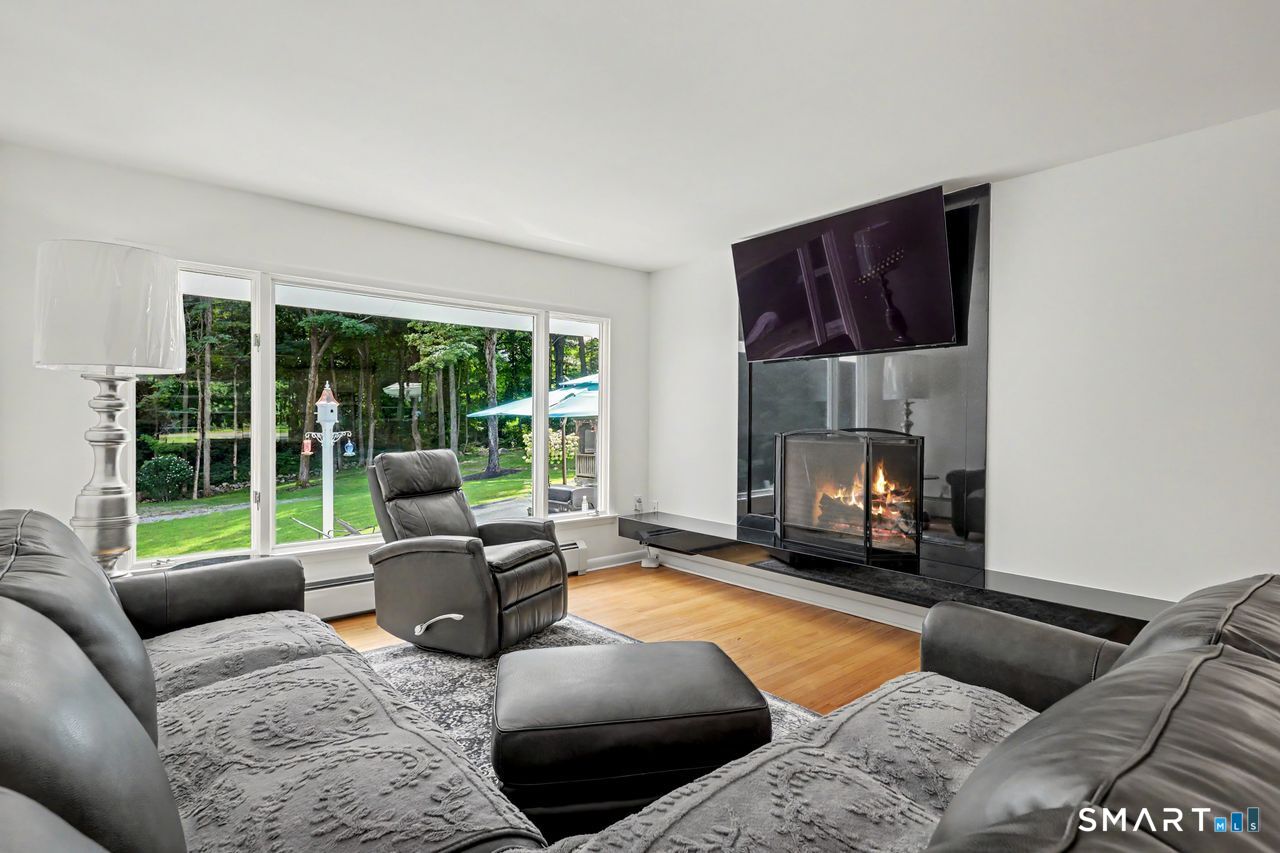 48 Mulberry Road Woodbridge CT 06525