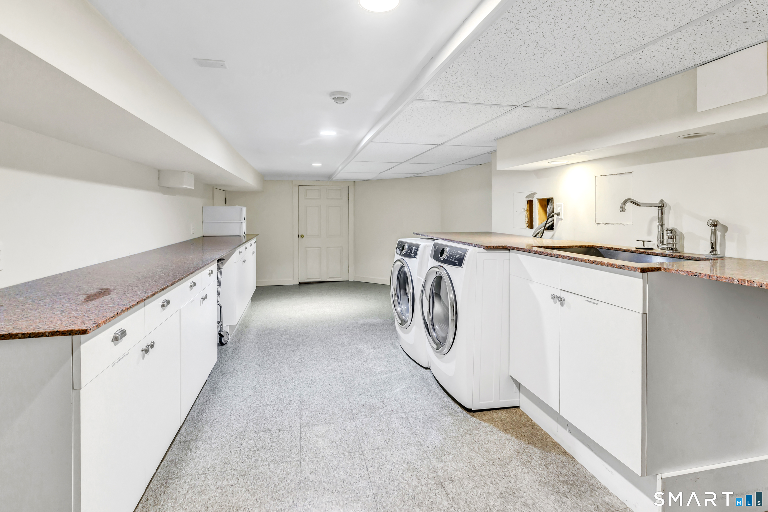 215 Cross Ridge Road New Canaan CT 06840