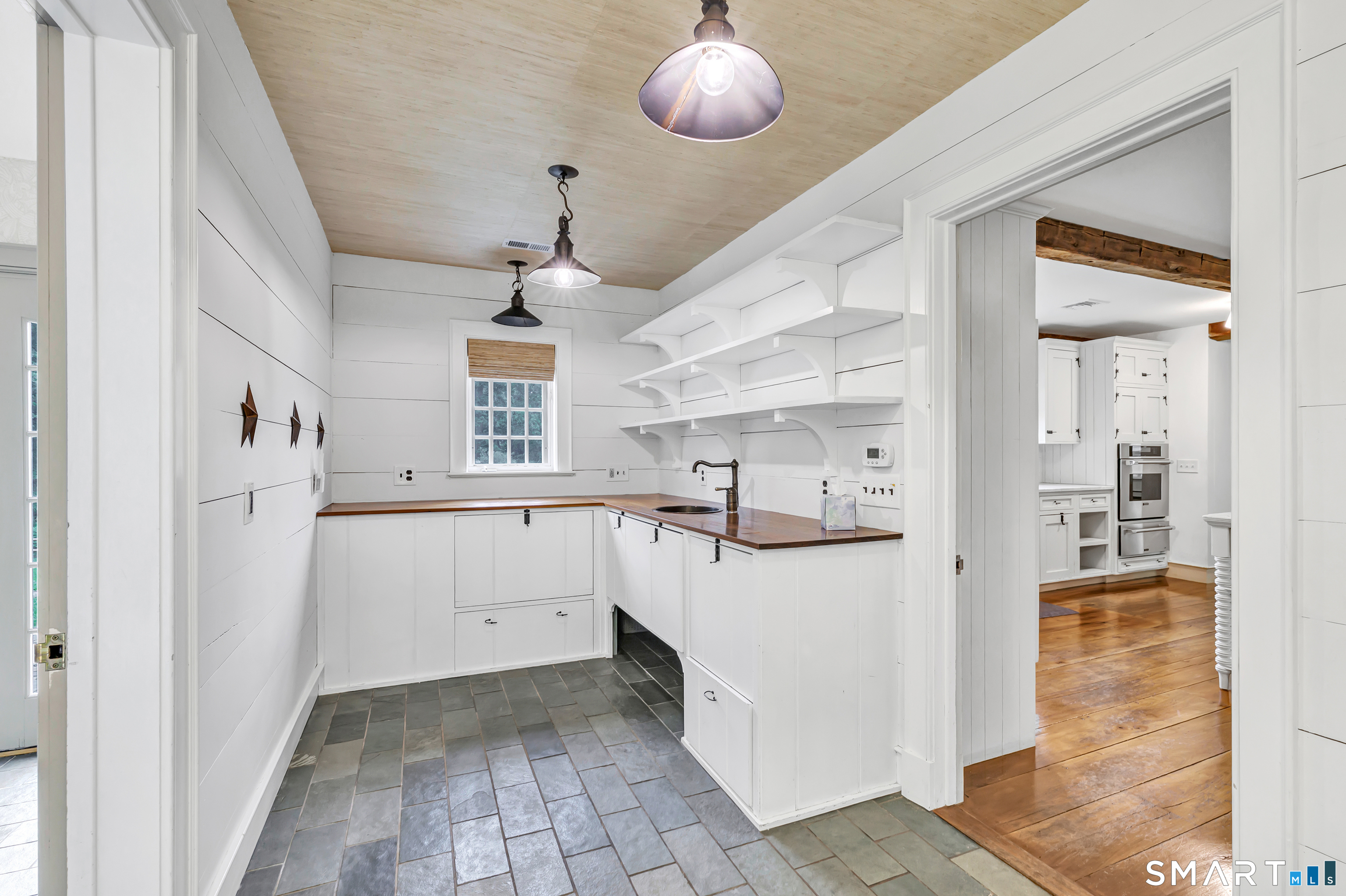 215 Cross Ridge Road New Canaan CT 06840