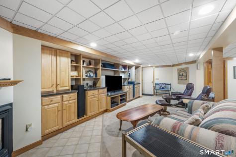 21 Watson Drive Simsbury CT 06092