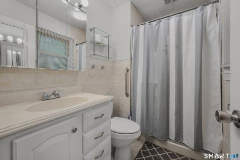4 Robinhood Drive Ledyard CT 06335