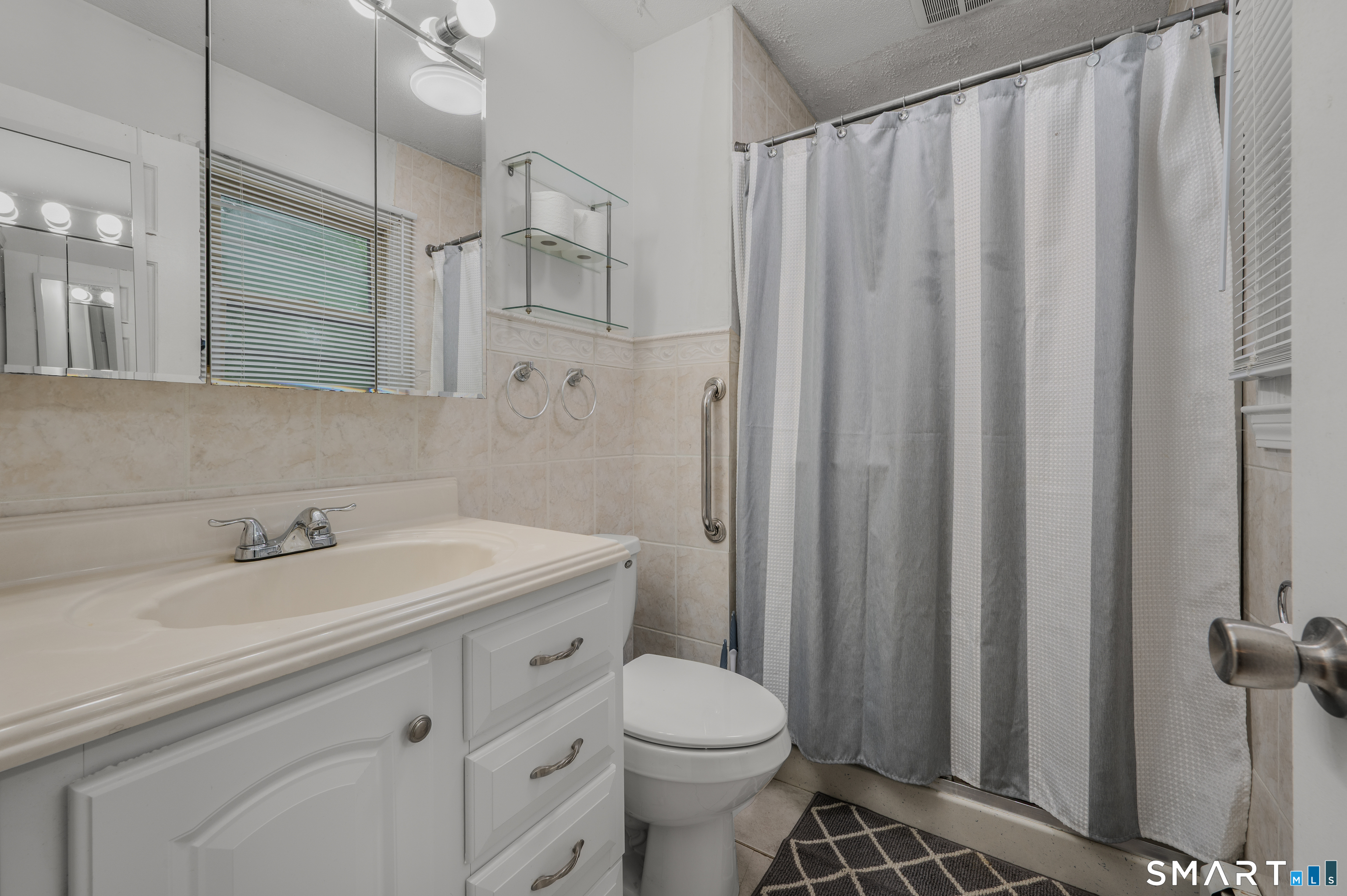 4 Robinhood Drive Ledyard CT 06335
