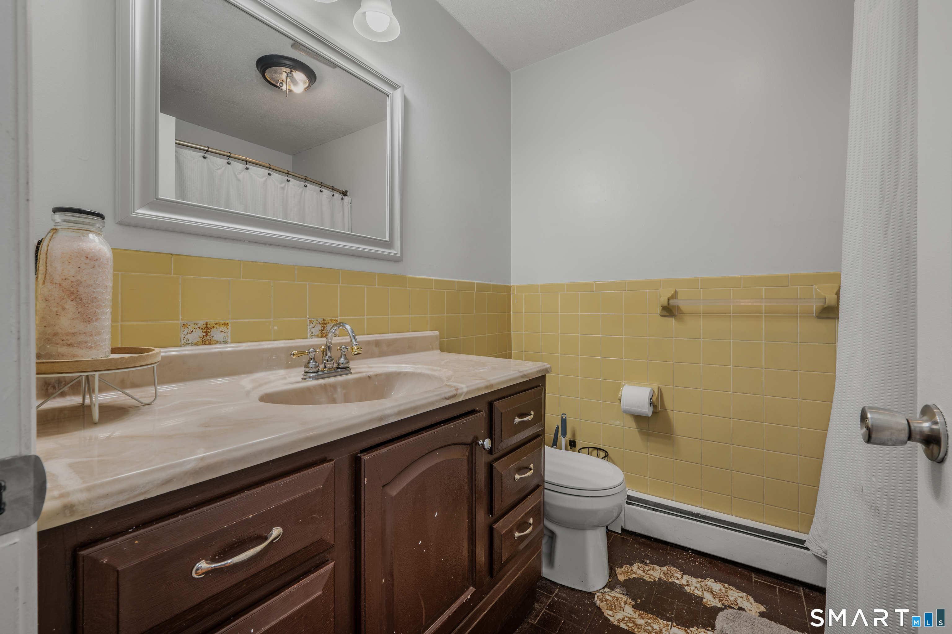 4 Robinhood Drive Ledyard CT 06335