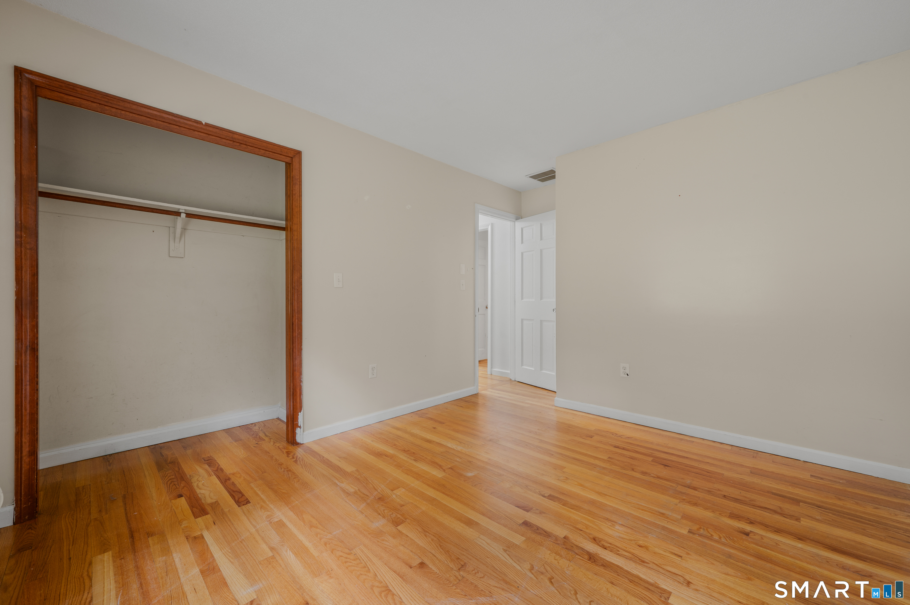 4 Robinhood Drive Ledyard CT 06335