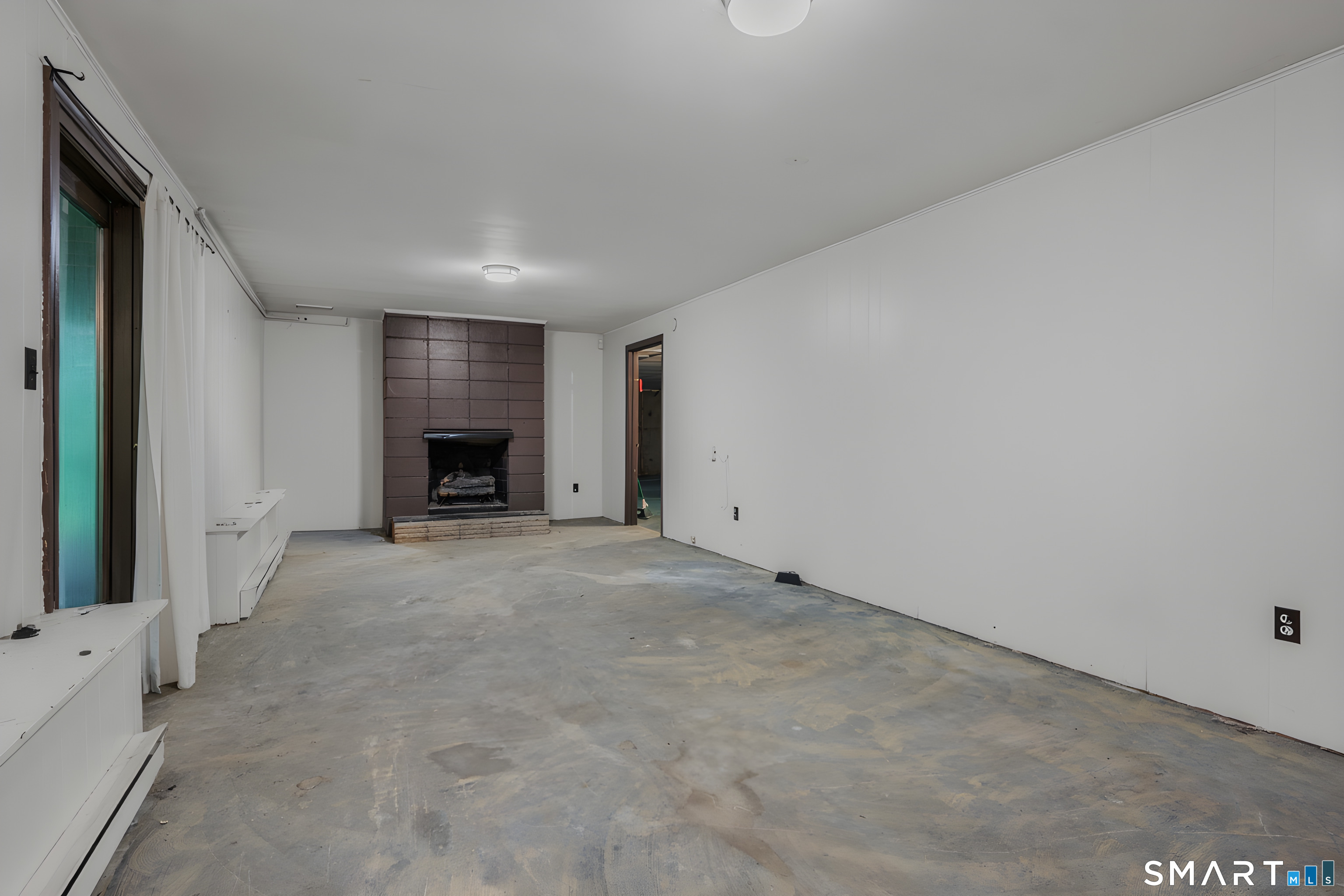 4 Robinhood Drive Ledyard CT 06335