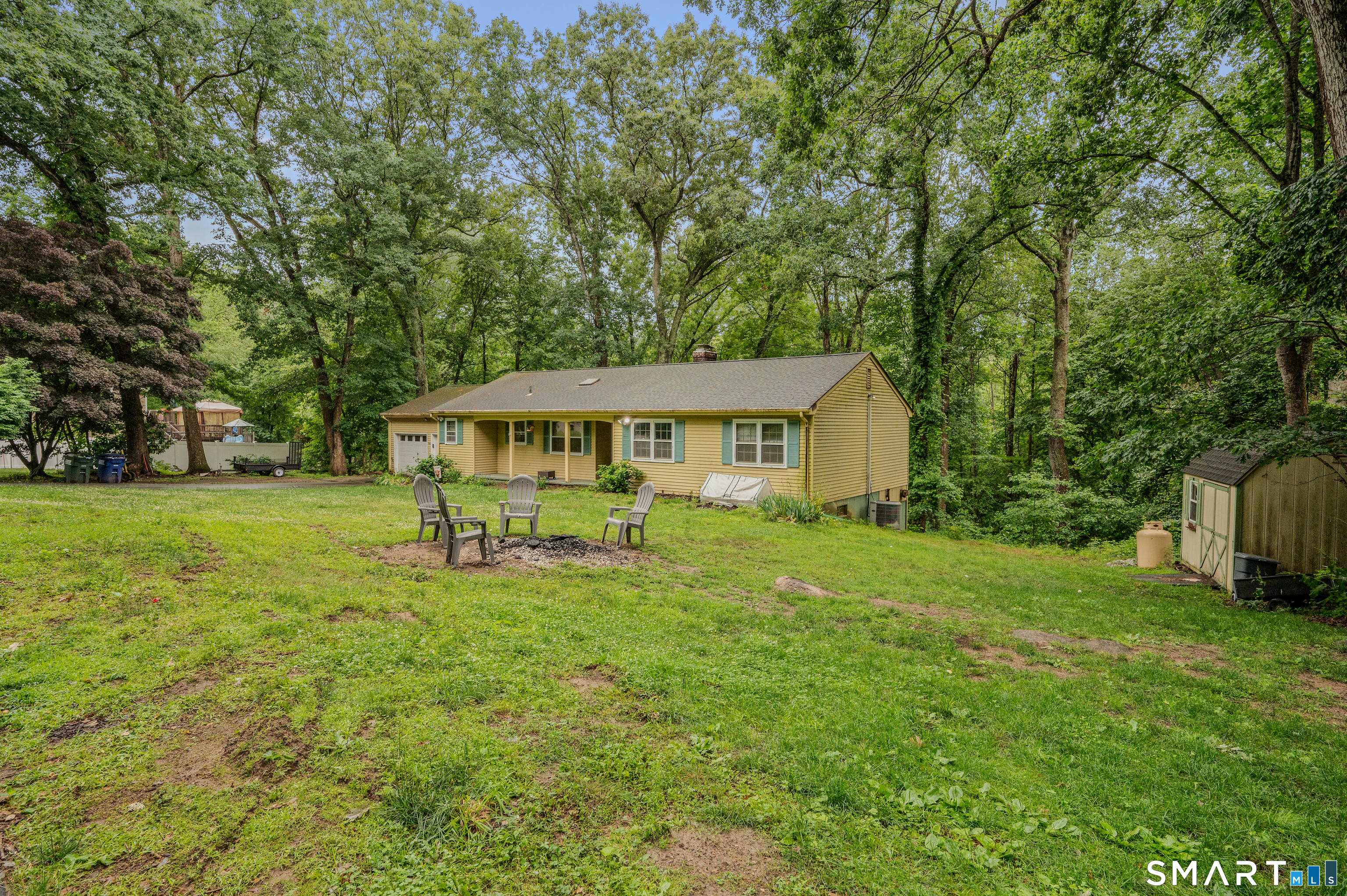4 Robinhood Drive Ledyard CT 06335