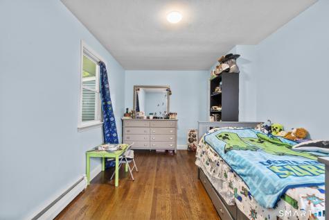 33 Allen Avenue Meriden CT 06451