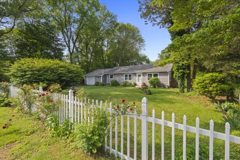 4 Hillside Road Old Lyme CT 06371