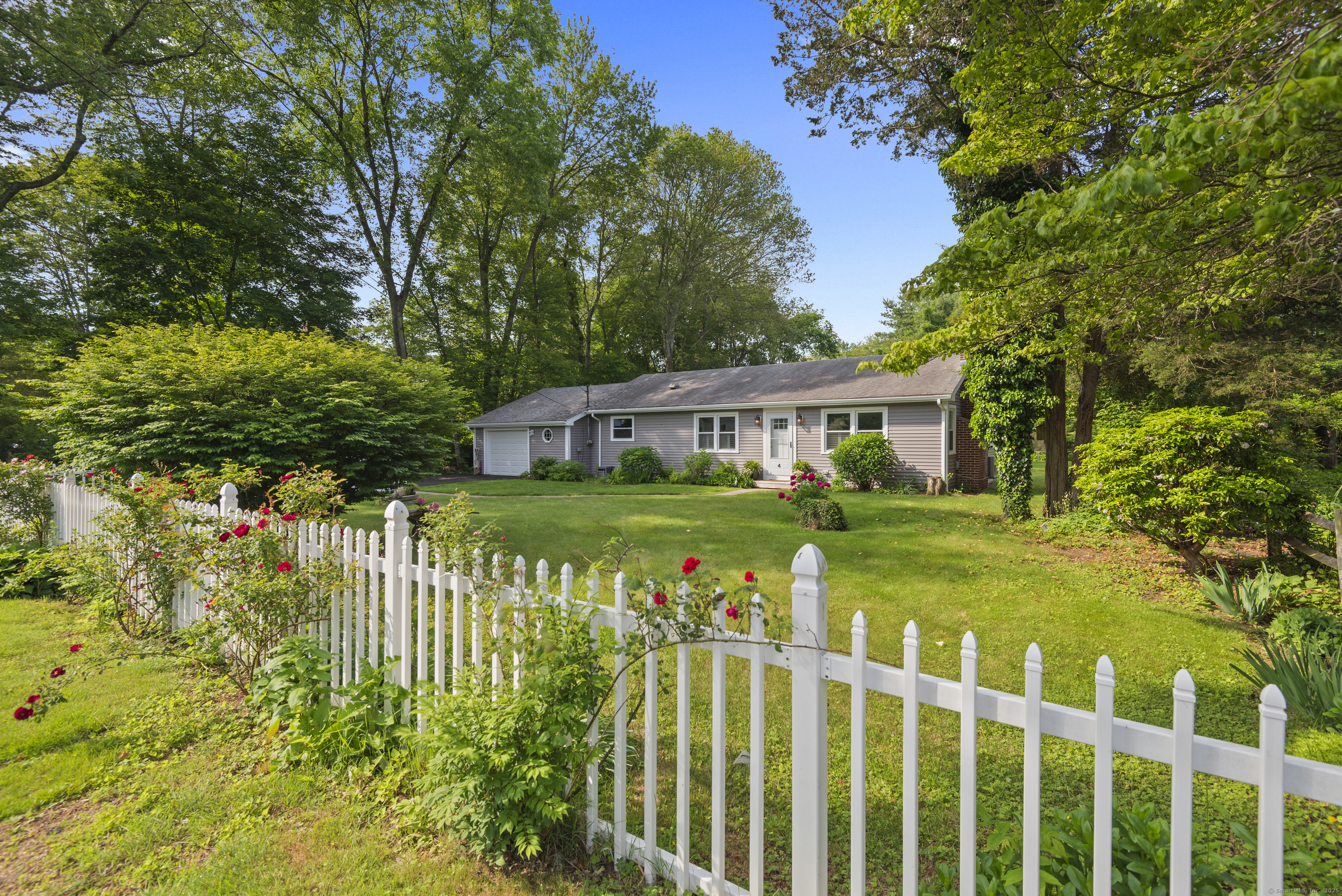 4 Hillside Road Old Lyme CT 06371