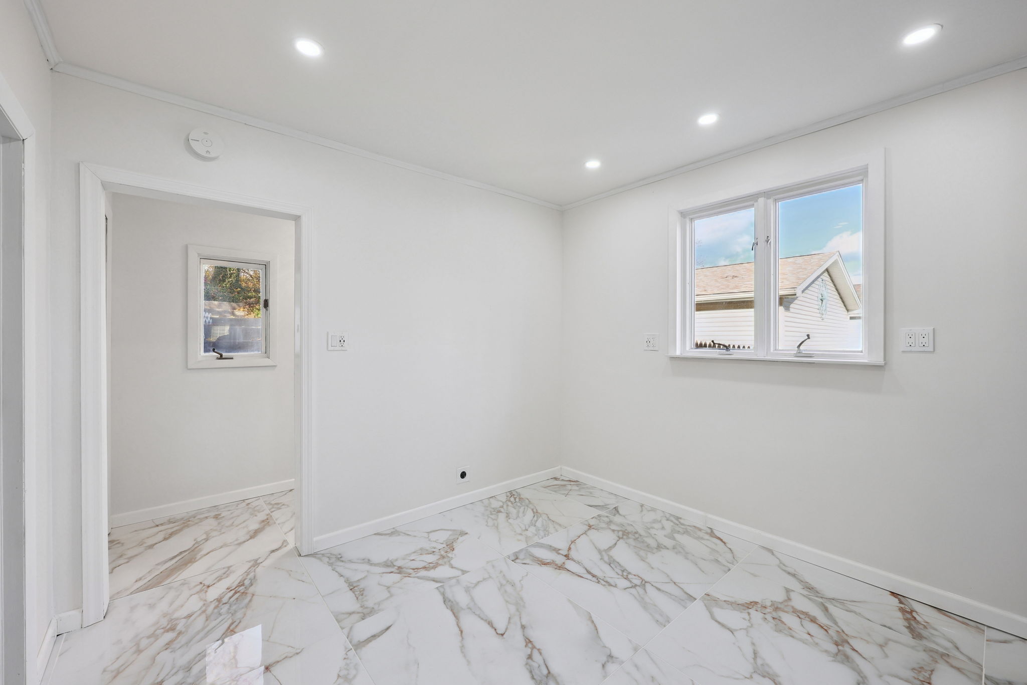 18 Lake Boulevard East Hampton CT 06424