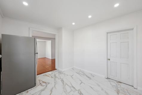 18 Lake Boulevard East Hampton CT 06424