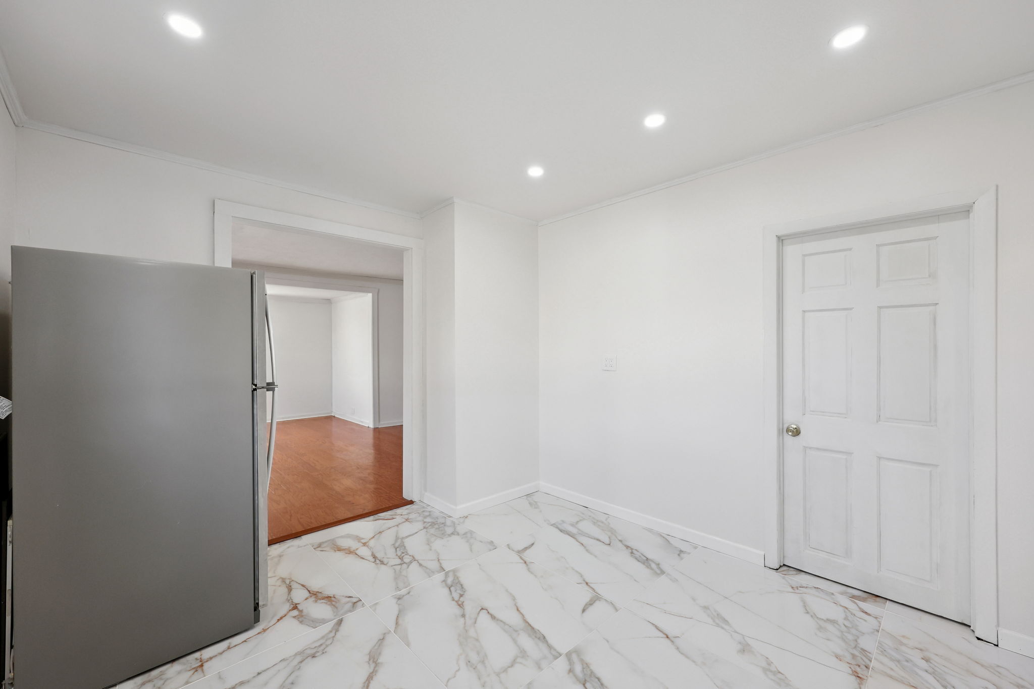 18 Lake Boulevard East Hampton CT 06424