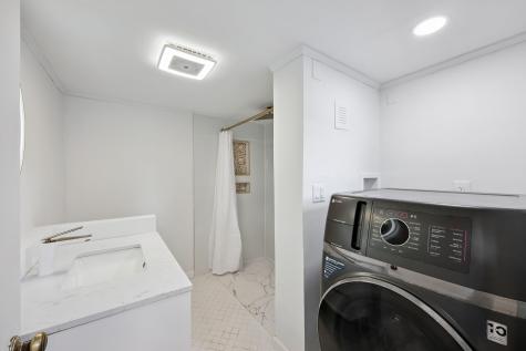 18 Lake Boulevard East Hampton CT 06424