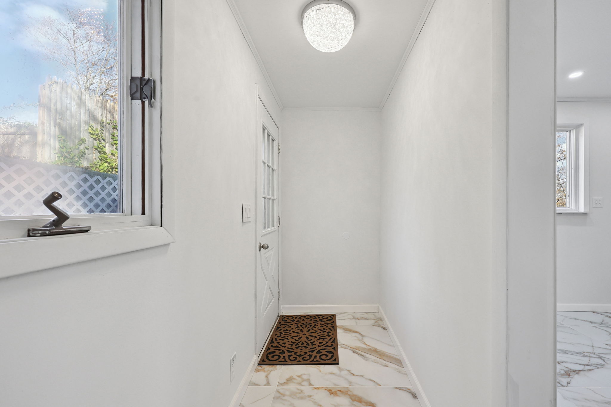 18 Lake Boulevard East Hampton CT 06424