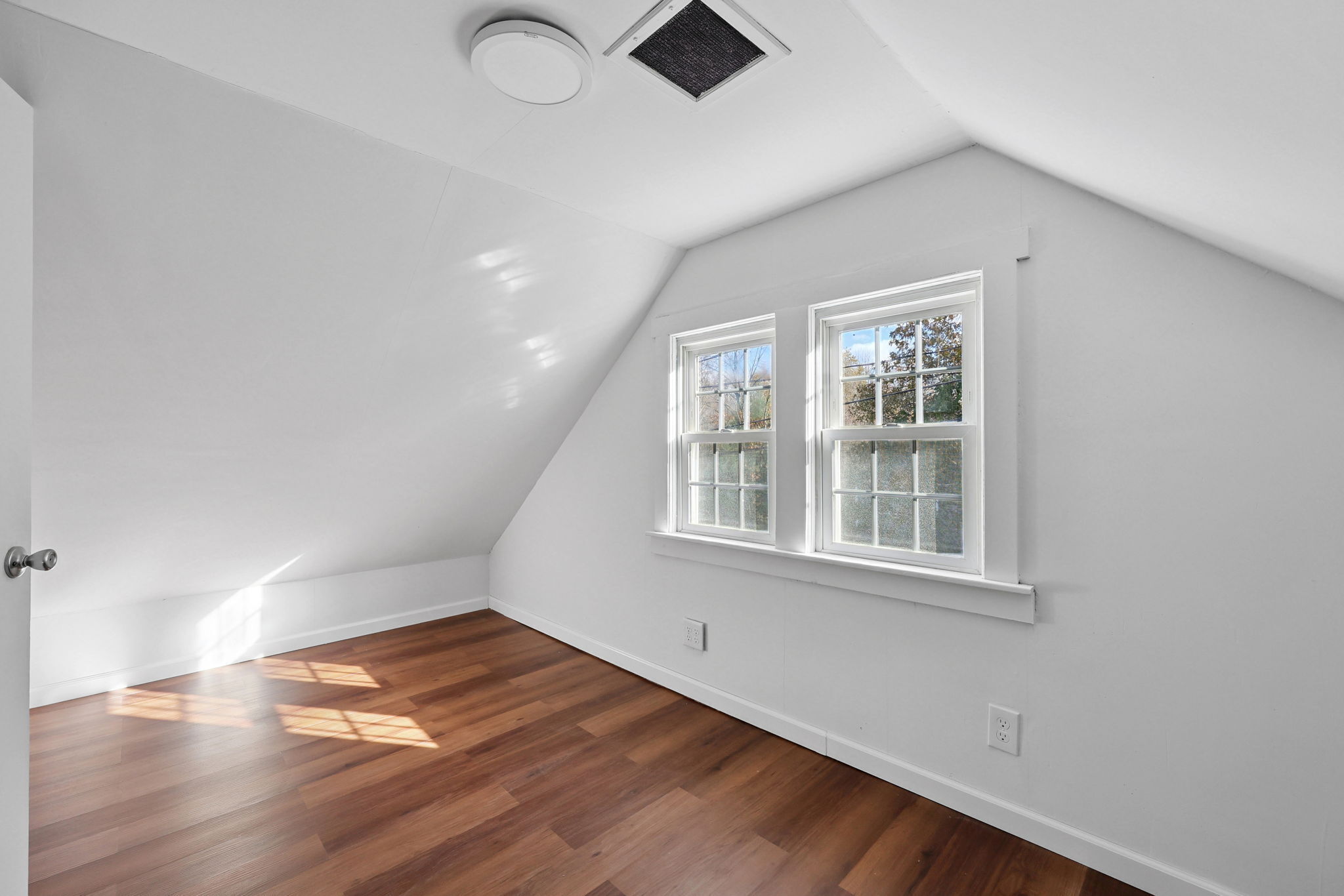 18 Lake Boulevard East Hampton CT 06424