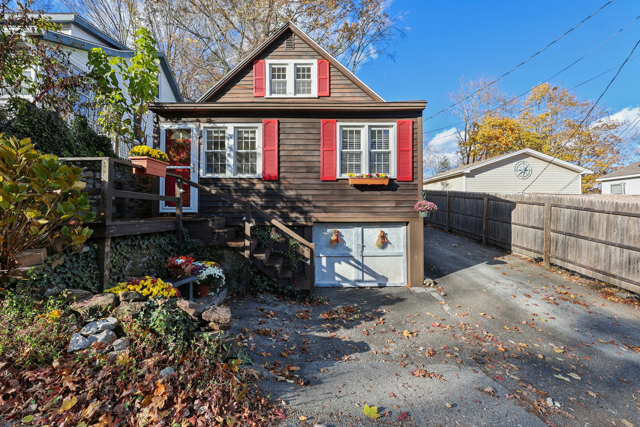 18 Lake Boulevard East Hampton CT 06424