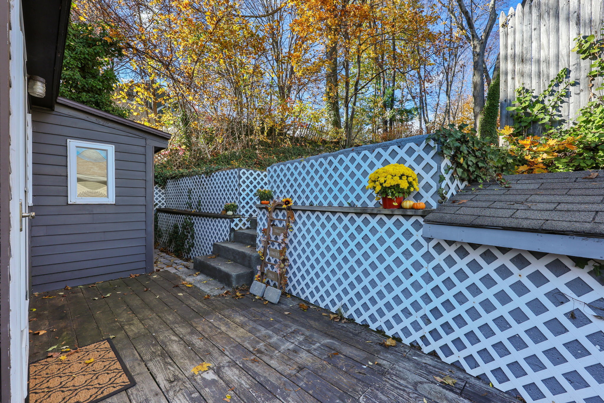 18 Lake Boulevard East Hampton CT 06424