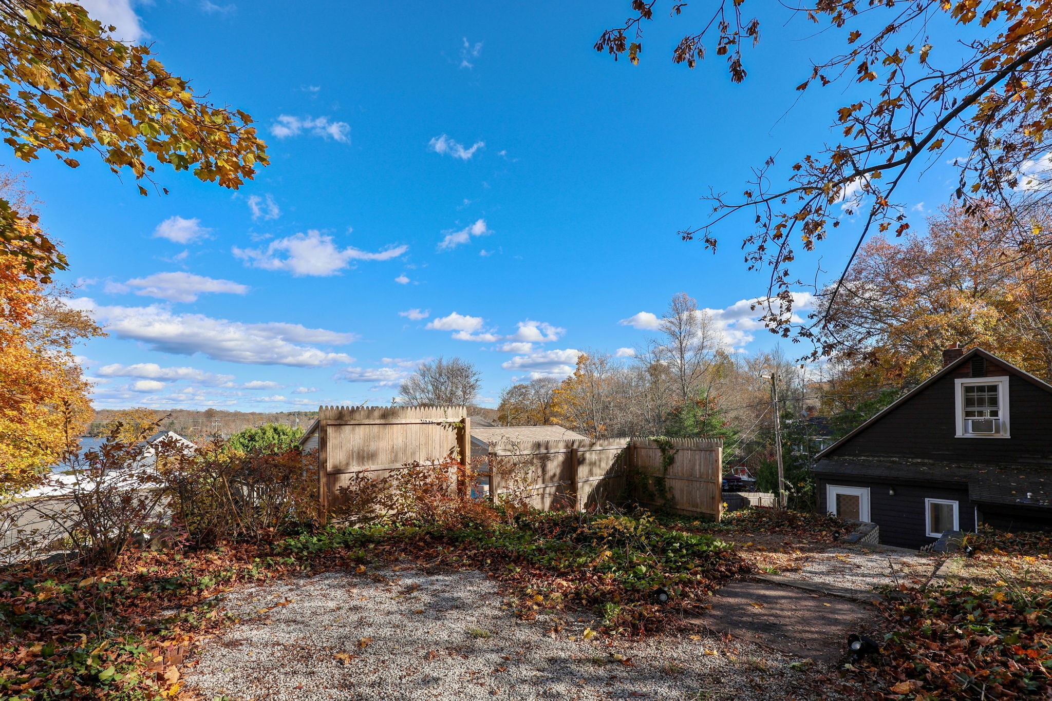 18 Lake Boulevard East Hampton CT 06424