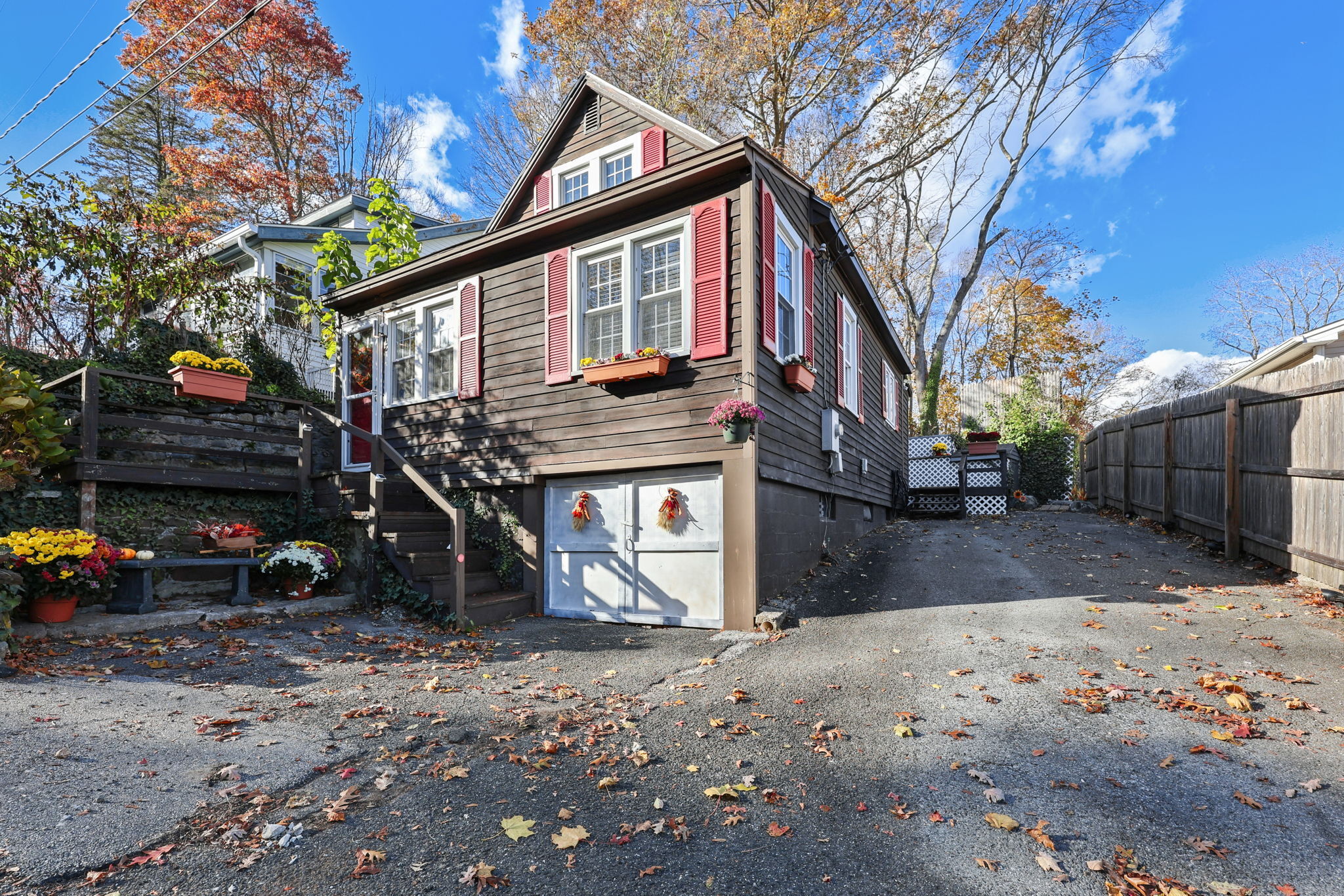 18 Lake Boulevard East Hampton CT 06424