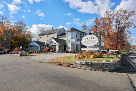 18 Lake Boulevard East Hampton CT 06424