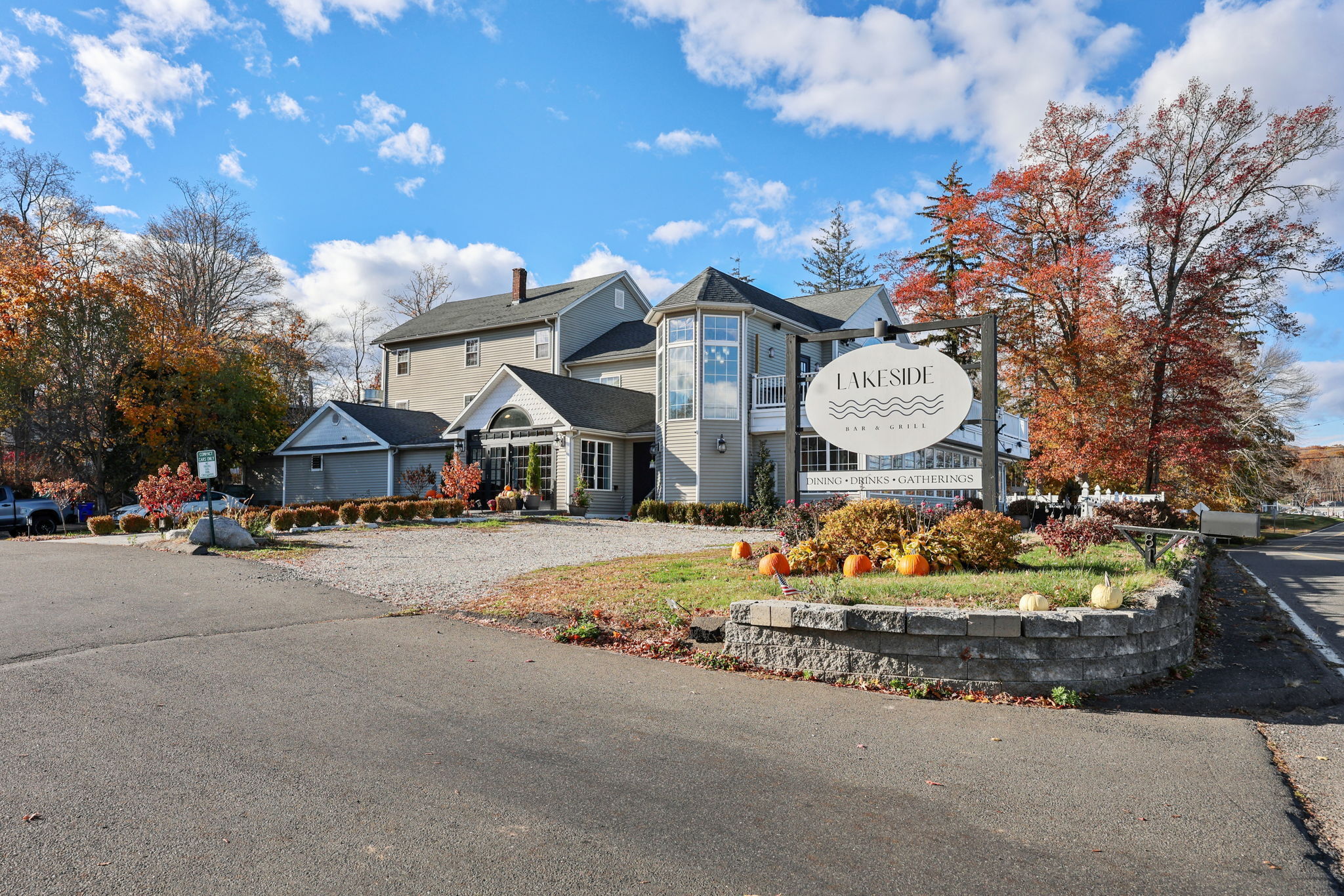 18 Lake Boulevard East Hampton CT 06424