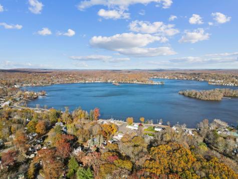 18 Lake Boulevard East Hampton CT 06424