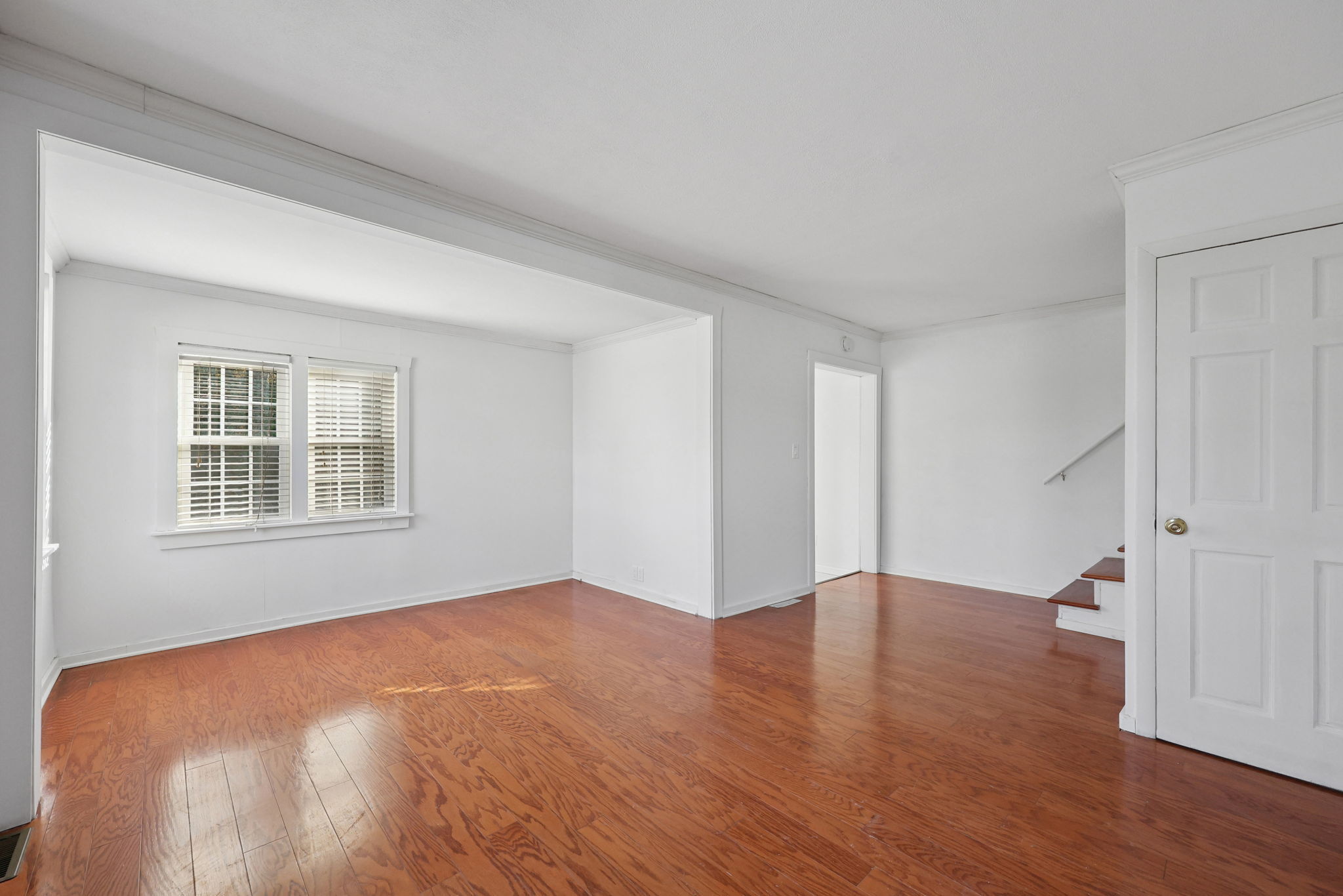 18 Lake Boulevard East Hampton CT 06424