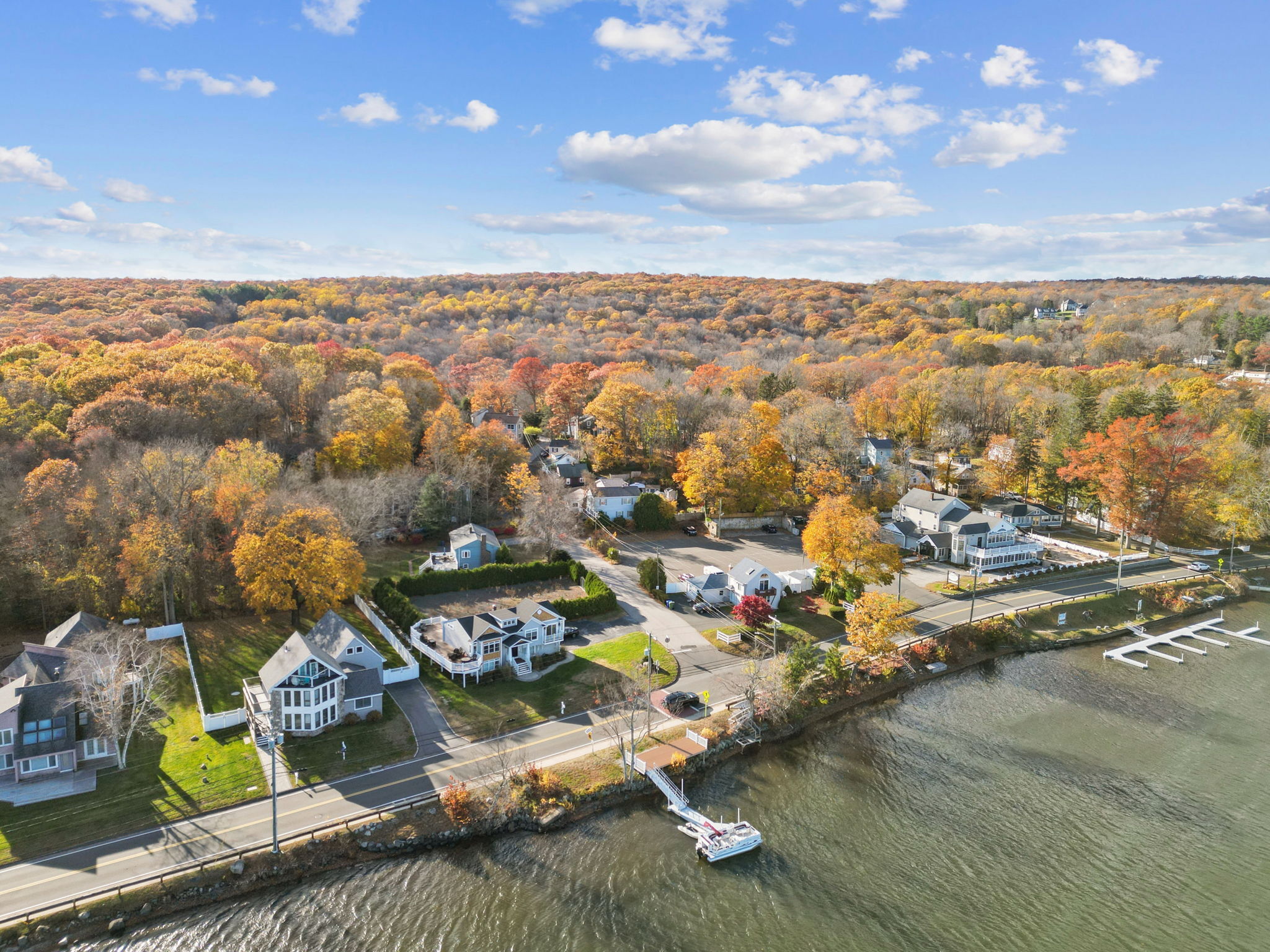 18 Lake Boulevard East Hampton CT 06424