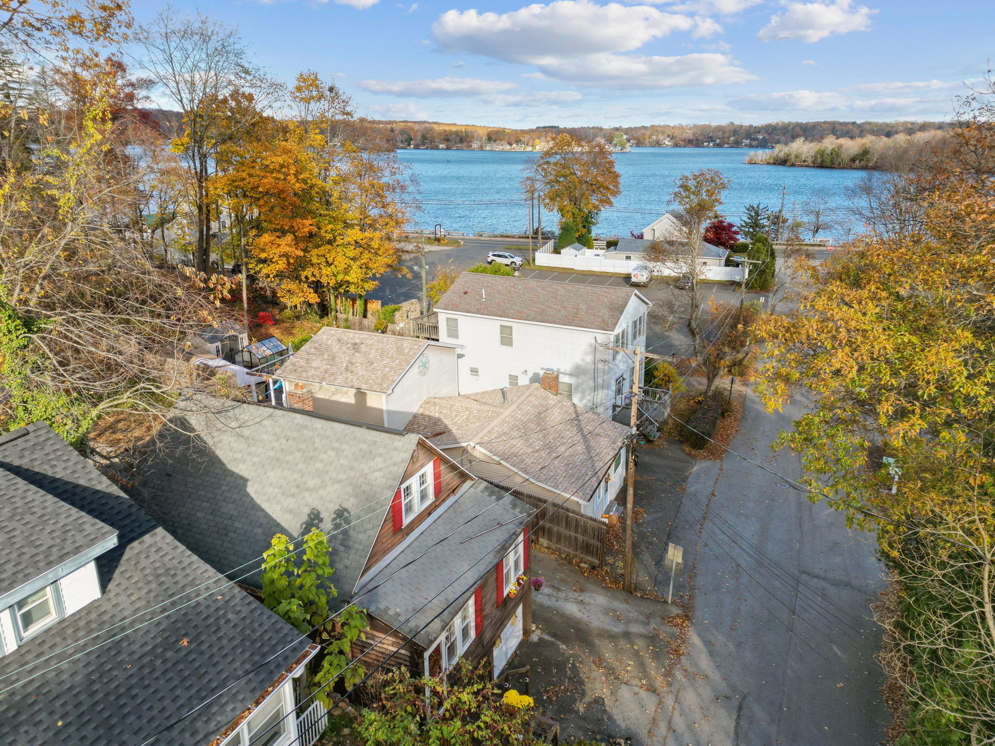 18 Lake Boulevard East Hampton CT 06424