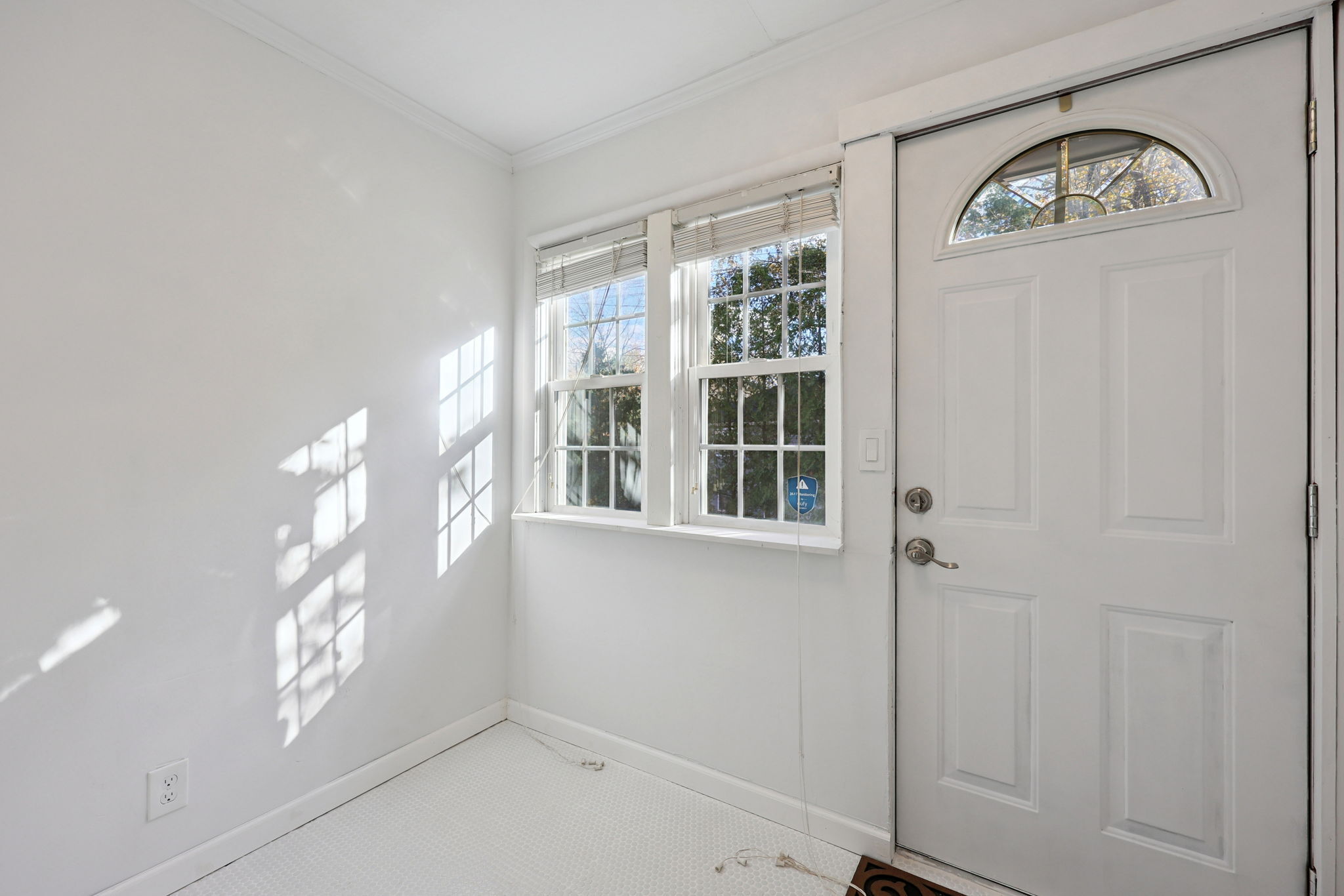 18 Lake Boulevard East Hampton CT 06424