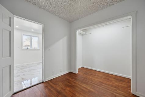 18 Lake Boulevard East Hampton CT 06424