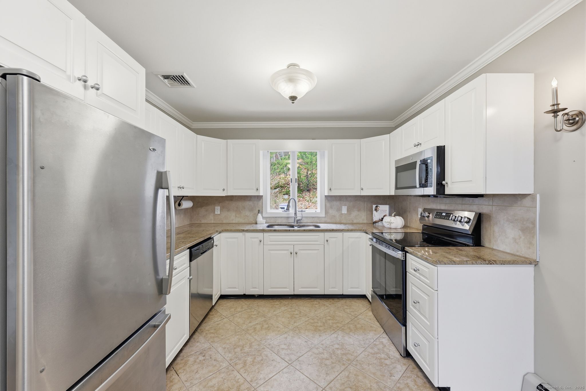 102 Lucas Park Road Norwich CT 06360