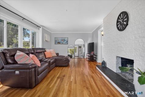 75 Meadow View Road New Haven CT 06519