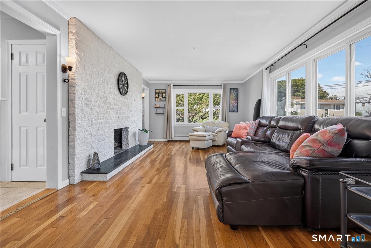 75 Meadow View Road New Haven CT 06519