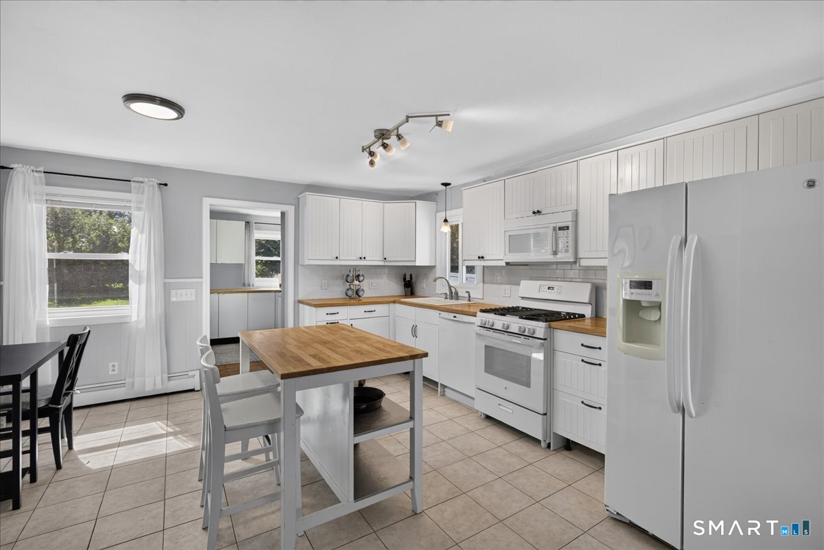 75 Meadow View Road New Haven CT 06519