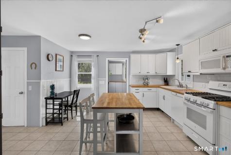 75 Meadow View Road New Haven CT 06519
