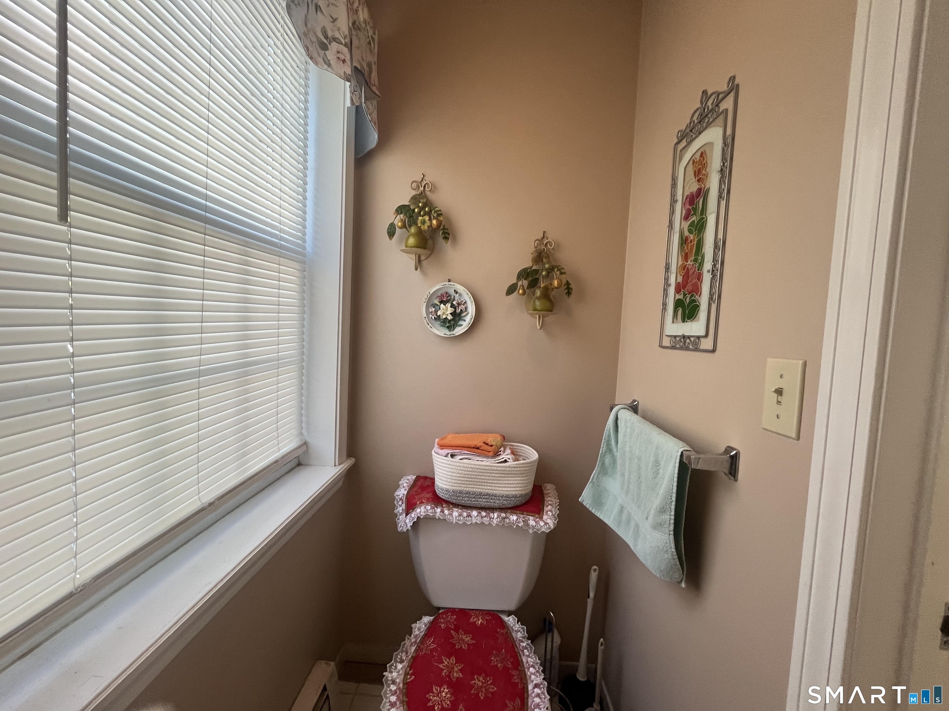 12 Woodedge Avenue Waterbury CT 06706